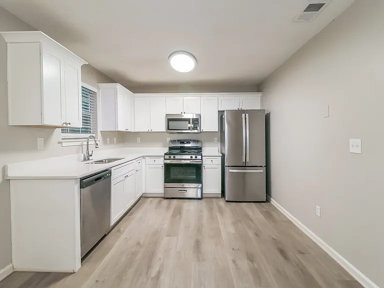 1205 Redbud Ct — Photo 9