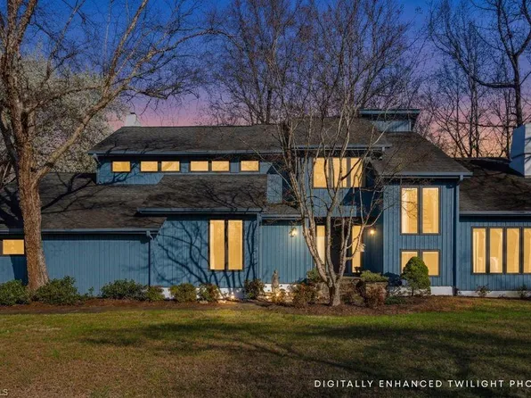 8204 Willow Glen Trl, Greensboro, NC 27455