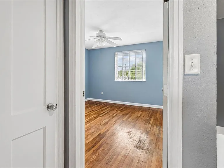 601 Swann Dr — Photo 15