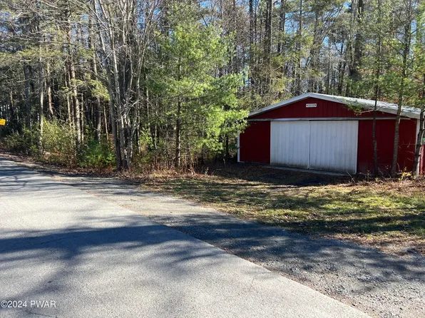 107 Wilsonville Rd, Hawley, PA 18428