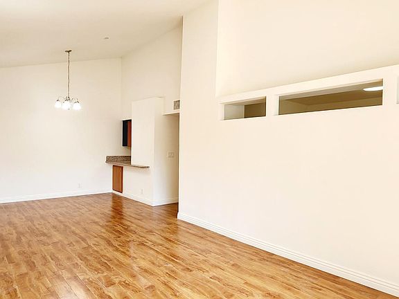 3rd image of 1141 N Columbus Ave #3304