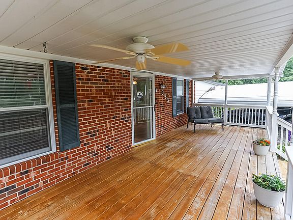 3rd image of 923 Spruce Pine Trl #116