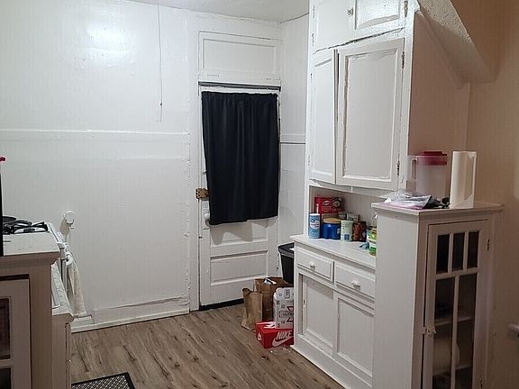 4th image of 3402 W Berteau Ave #34062