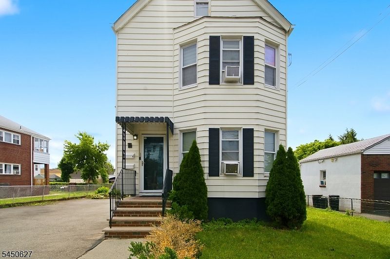 1st image of 15 Prospect St