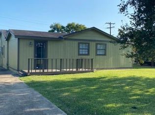 2225 Salisbury Dr, Port Arthur, TX 77640