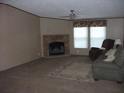 3rd image of 180 County Road 4814