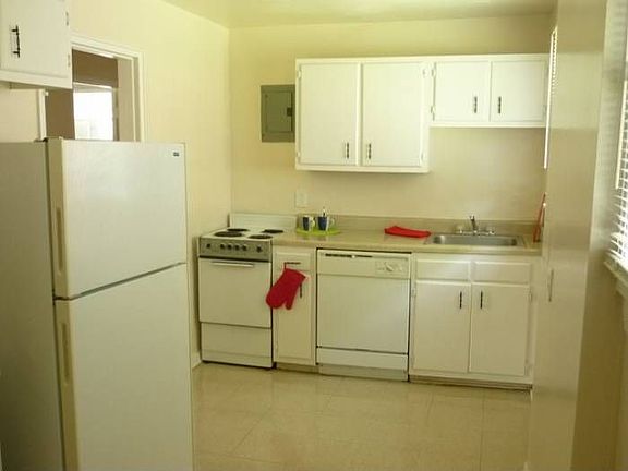 Spacious Kitchen