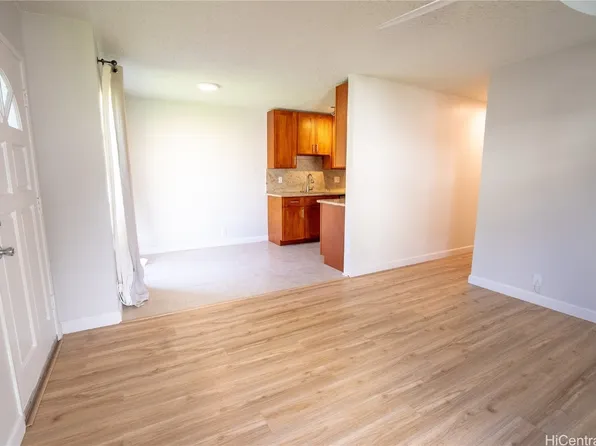 94-1419 Kulewa Loop #34D, Waipahu, HI 96797