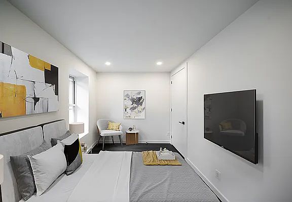 5th image of 231 Sullivan St APT 4