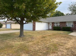 1608 Woodmore Dr, Springfield, IL 62711