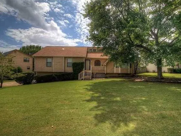 2559 Blakely Ct NE, Marietta, GA 30066