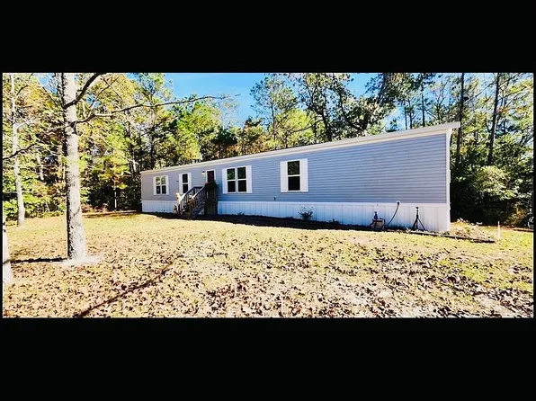 104 Whitus Rd, Hampstead, NC 28443