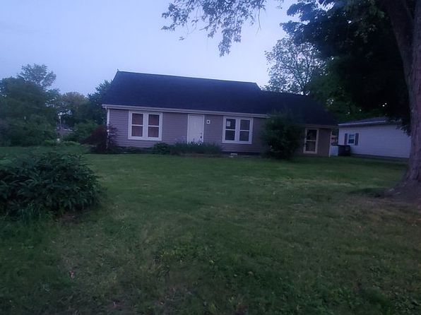 29 Lexington Dr