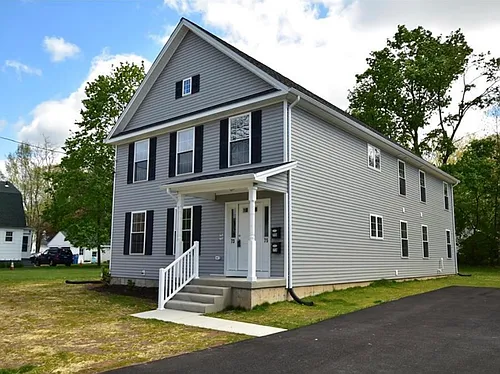 73 Fairfield St Photo 1
