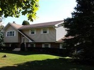 117 Hoffman Rd, Wind Gap, PA 18091