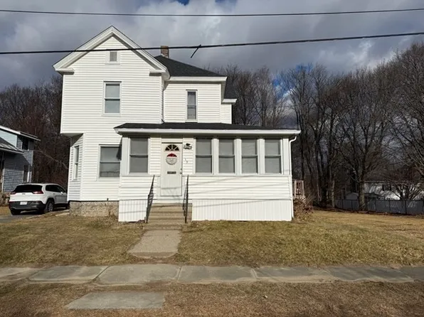 13 Campbell Ave, Leominster, MA 01453