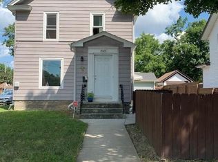 649 Oak Ave, Aurora, IL 60506