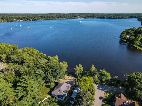 139 Beach St, Sharon, MA 02067