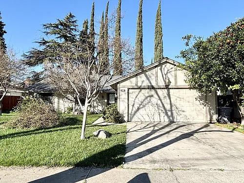 1445 Cameron Ln Photo 1