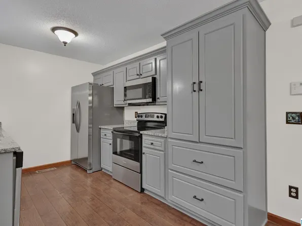 6621 Old Springville Rd, Pinson, AL 35126