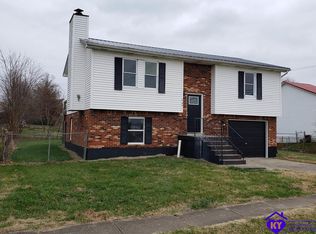 469 Wagon Wheel Trl, Radcliff, KY 40160