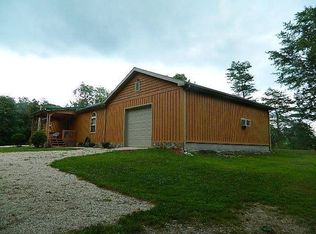 301 Water Tower Ln, Irvine, KY 40336