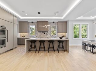 28 Petrini Cir, Needham, MA 02492