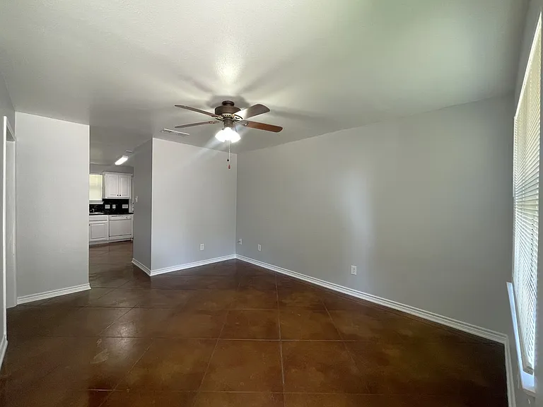 203 Memory Ln #C — Photo 4