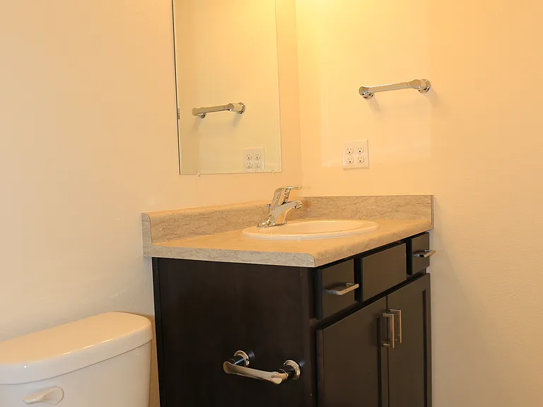 Golf Club Apartments — Photo 7