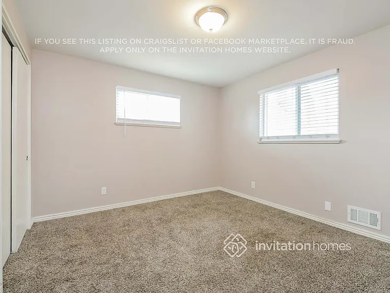 3195 Victor St — Photo 12
