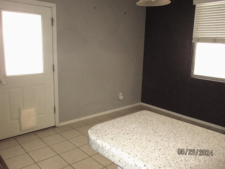 2432 Violeta Cir SE — Photo 4