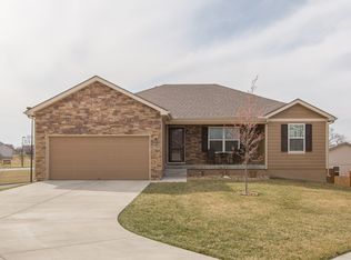 8709 N Colrain Ct, Kansas City, MO 64154