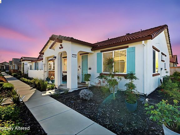 2nd image of 2318 Rustic Oak Ln