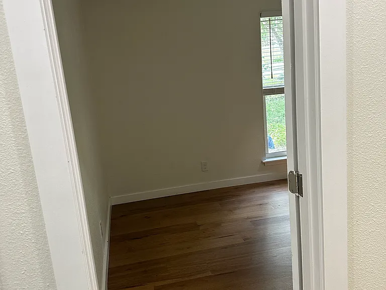 2518 Rockridge Dr — Photo 6