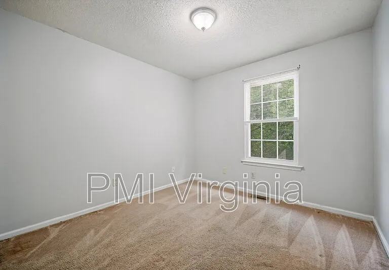 3310 Scarborough Way — Photo 18