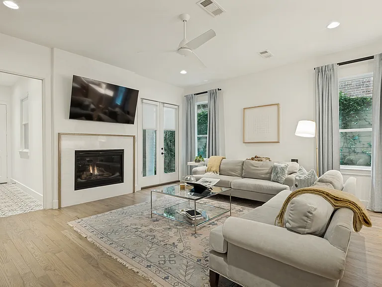 5615 Ellsworth Ave — Photo 3