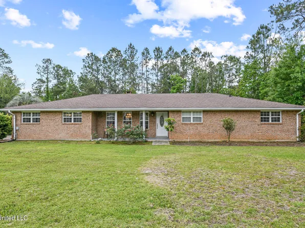 801 Herlihy St, Waveland, MS 39576