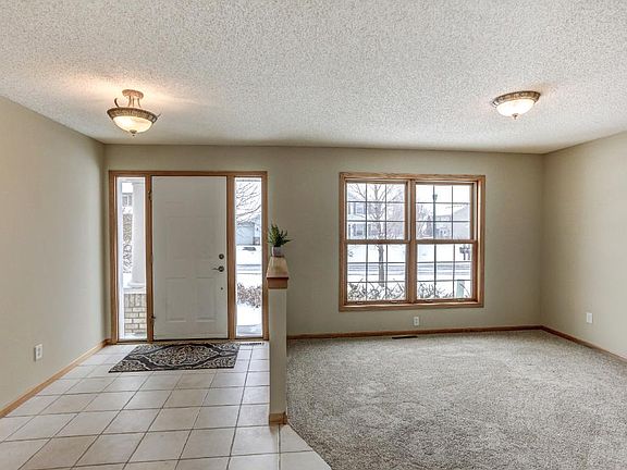 3rd image of 19927 Excelsior Ln