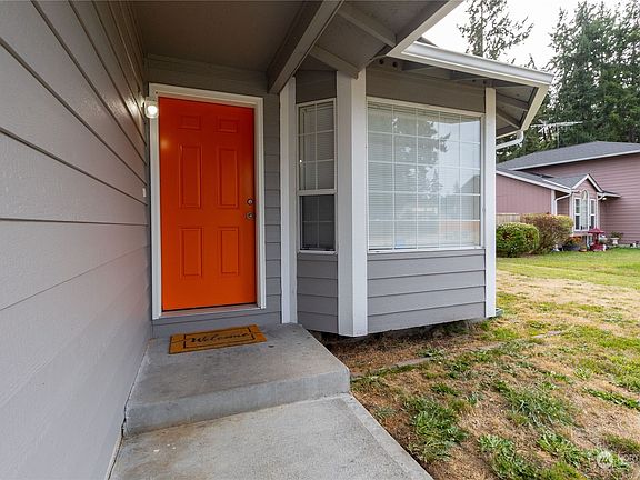 4th image of 19007 11th Avenue Ct E