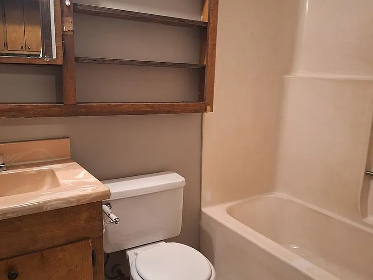 1400 Jacobs Ave — Photo 3