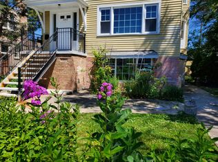 6042 W Addison St #G, Chicago, IL 60634