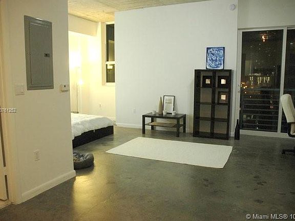 4th image of 133 NE 2nd Ave APT 1003