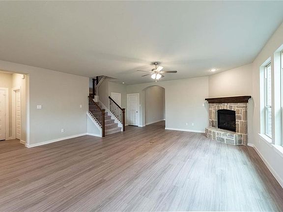 5th image of 1718 Indigo Creek Ln