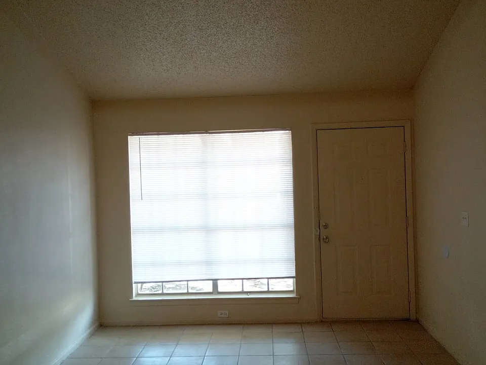 7228 Glen Bay