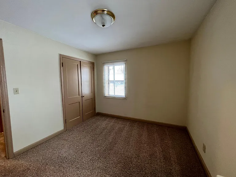 905 Kilian Blvd SE — Photo 24