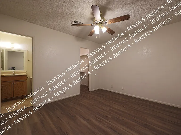 9029 W Elm St #8 — Photo 18