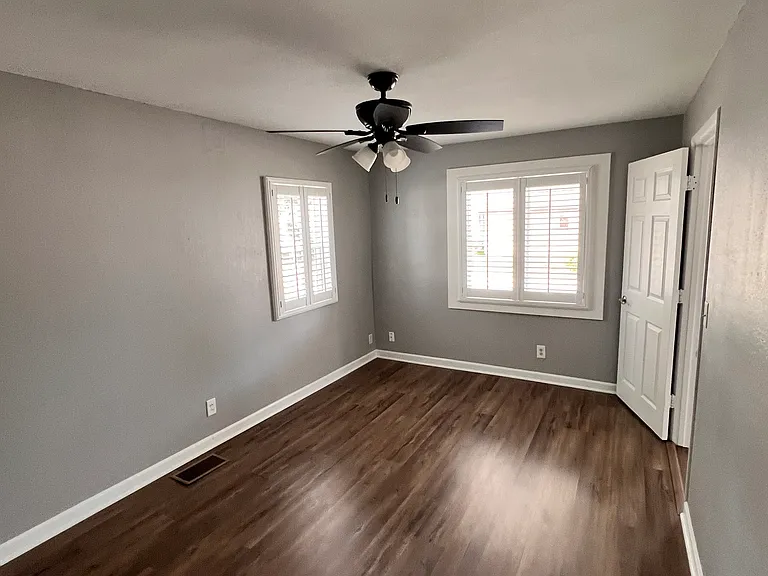 304 West St — Photo 11