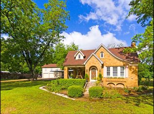 240 S Oak St, Van, TX 75790
