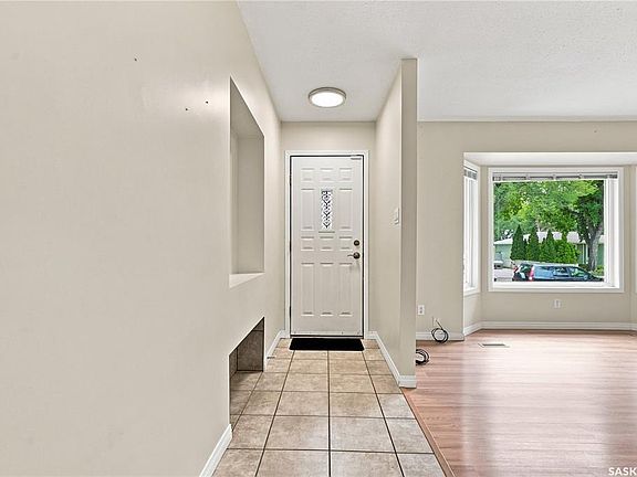 2nd image of 5 Stewart AVENUE