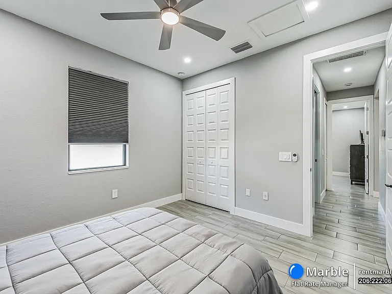 4618 Catalina Ln — Photo 32
